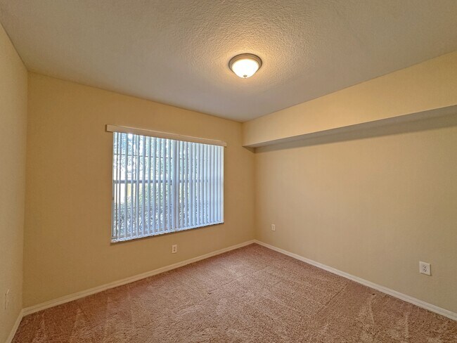 Building Photo - 110 SW Peacock Blvd