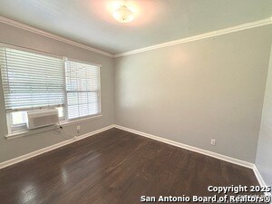 Building Photo - 318 Sprucewood Ln