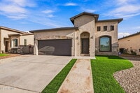 Building Photo - 7420 Norte Vly Ln