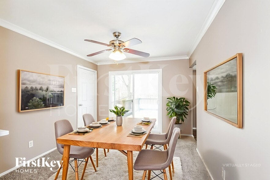 Building Photo - 2335 Bramble Ln