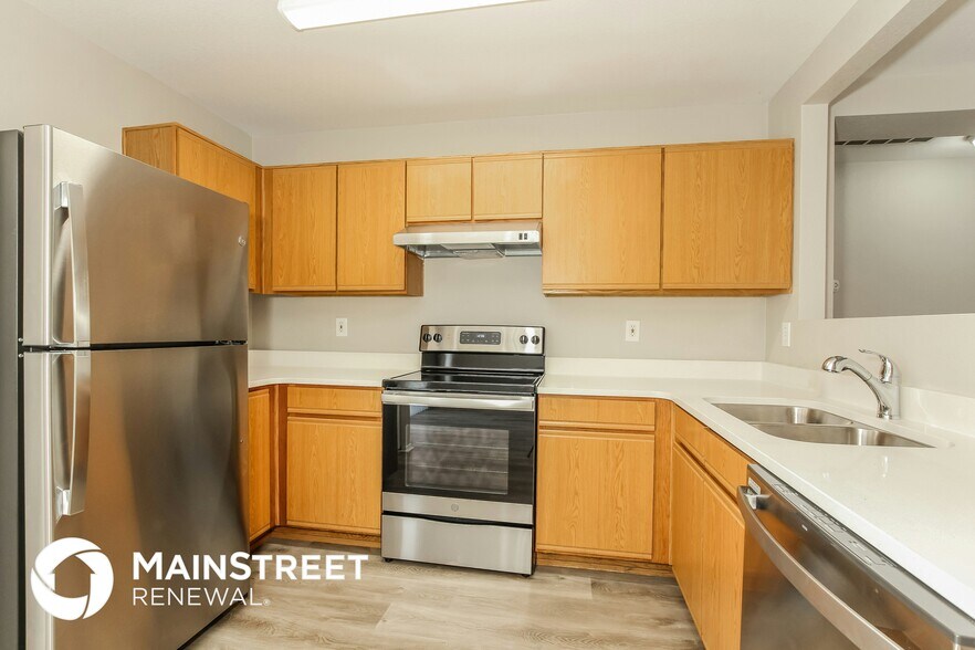 Building Photo - 12810 N 115th Ave