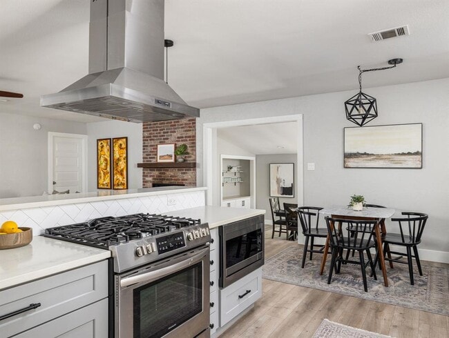 Building Photo - 5507 Porsche Ln