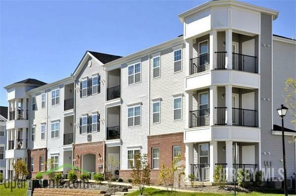 Building Photo - 1108 Giordano Ave