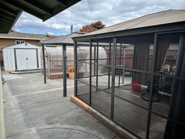 Building Photo - 36516 Blackwood Dr