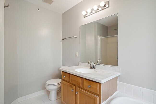 Building Photo - 2817 Barclay Way
