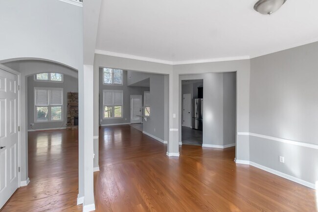 Building Photo - 13065 Tidewater Crossing