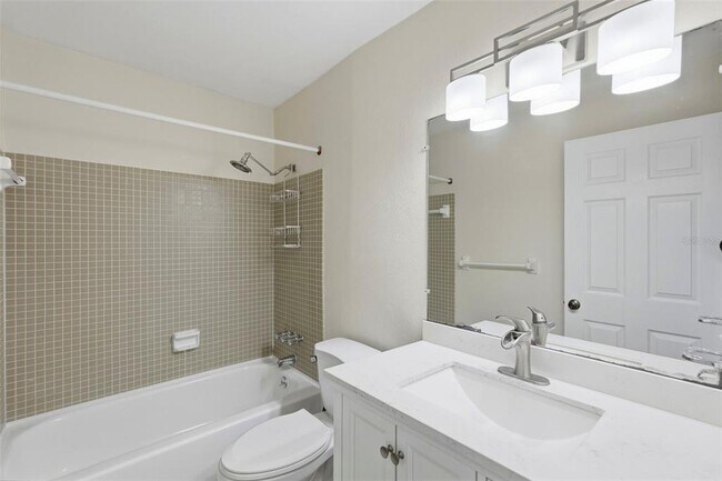 Building Photo - 350 79th Ave N