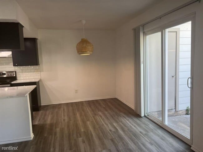 Building Photo - 3458 Willowrun Dr