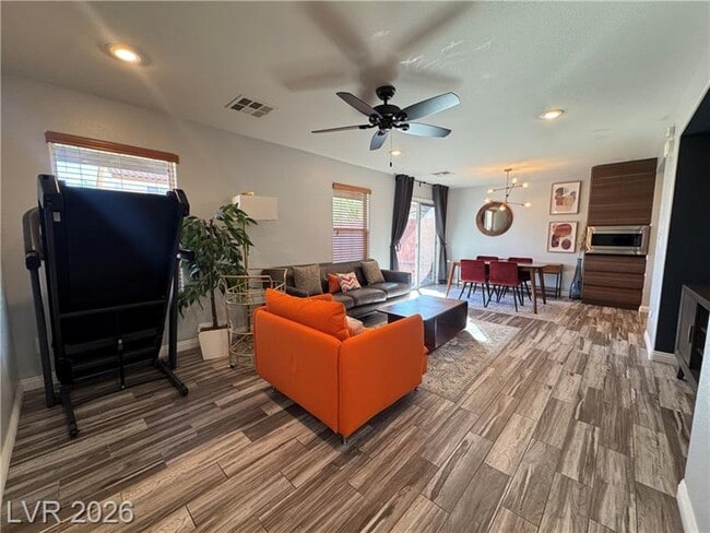 Building Photo - 9253 Valley Ranch Ave