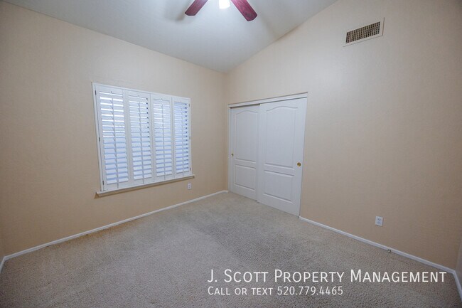 Building Photo - 14442 N 15th St
