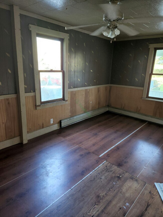 Building Photo - 701 Mino Dr