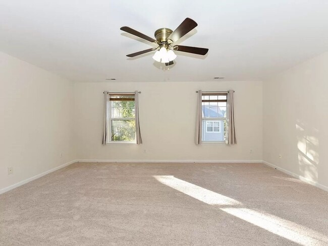 Building Photo - Charming 3BR Townhome in Raleigh