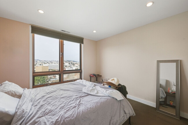 Building Photo - 26 Winfield St