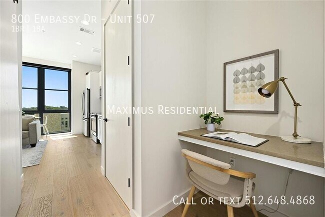 Building Photo - 800 Embassy Dr