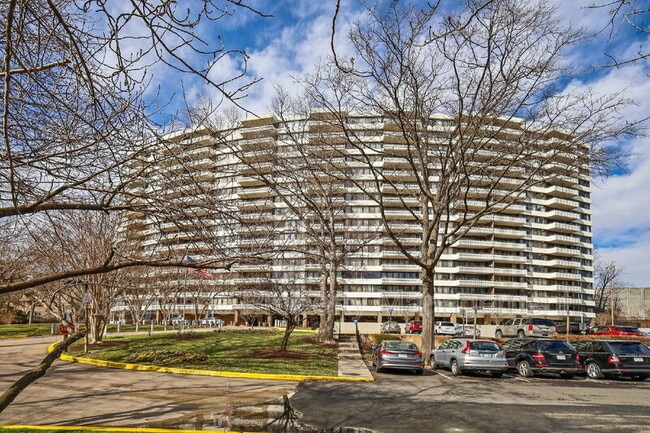 Building Photo - 6301 Stevenson Ave