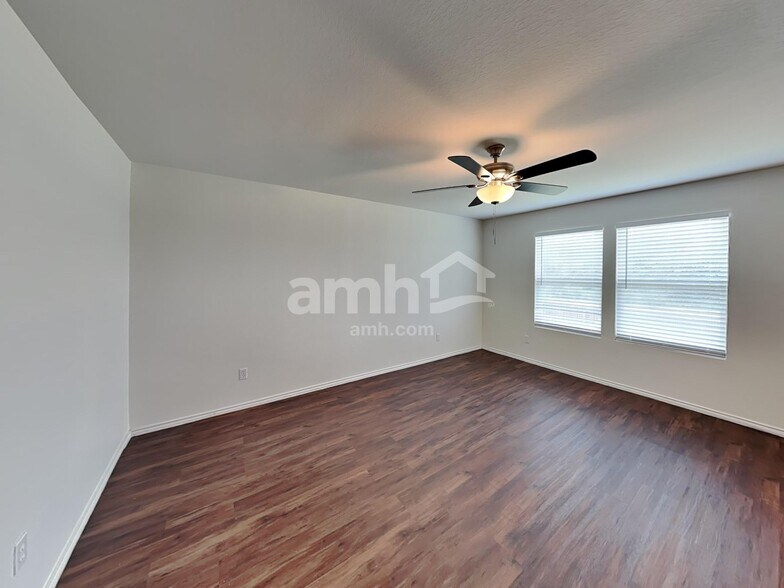 Building Photo - 11834 Silver Arbor