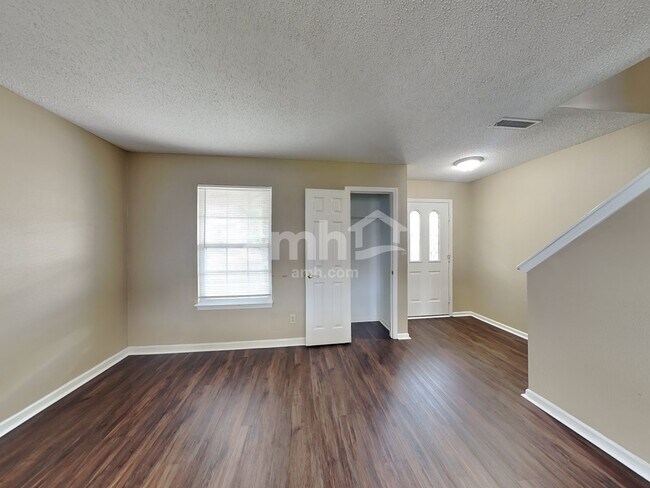 Building Photo - 356 Winterset Way