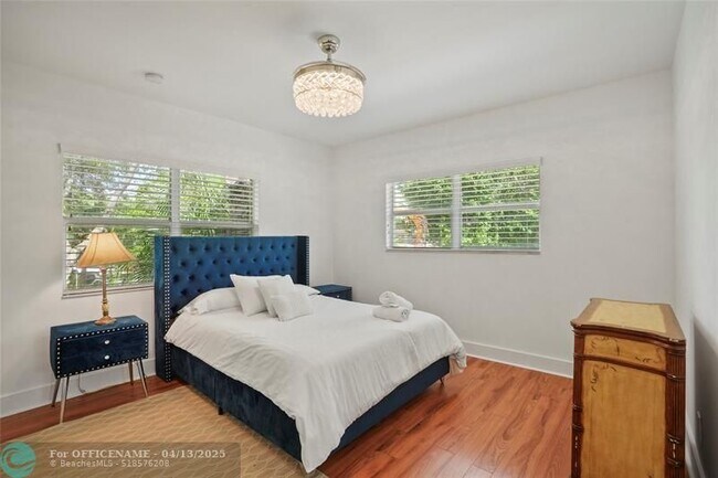 Building Photo - 833 SW 17th St