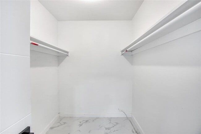 Building Photo - 2224 N 35th Ave