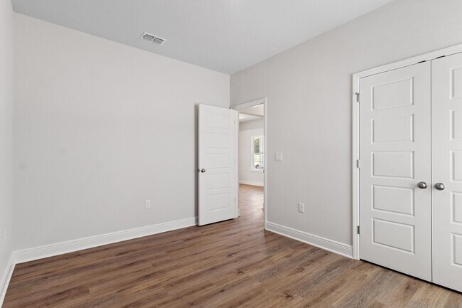 Building Photo - 515 Bienville Pl
