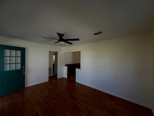 Building Photo - 1220 Thelma St