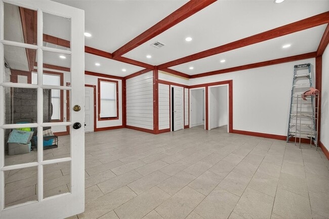 Building Photo - 5039 Shadowridge Dr