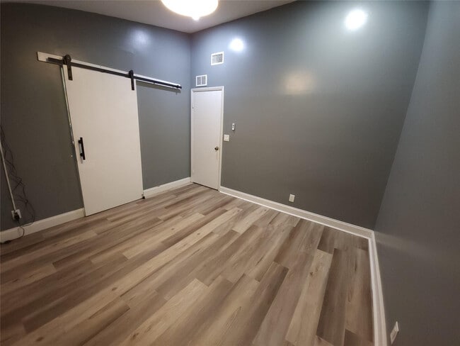 Building Photo - 3667 Carambola Cir N