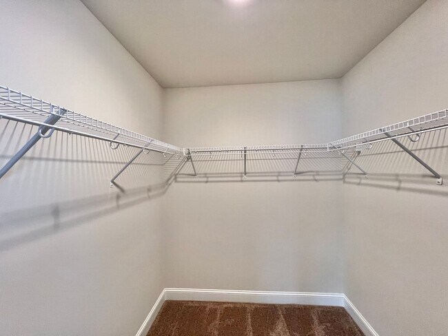 Building Photo - Stunning 3BD, 3BA End Unit Raleigh Townhome on a Corner Lot with High End Features in an HOA Comm...