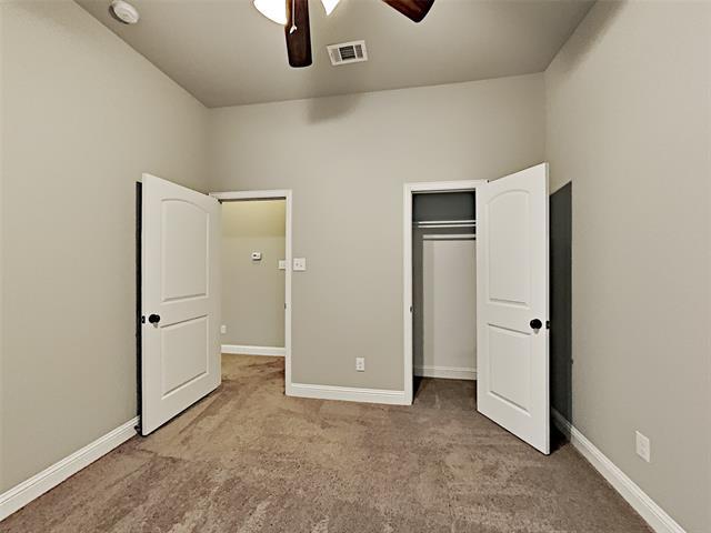 Building Photo - 900 McLynn Ct