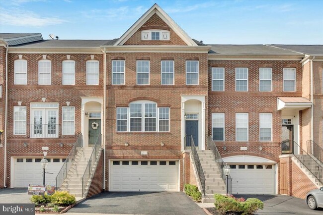 Primary Photo - 41904 Cinnabar Square