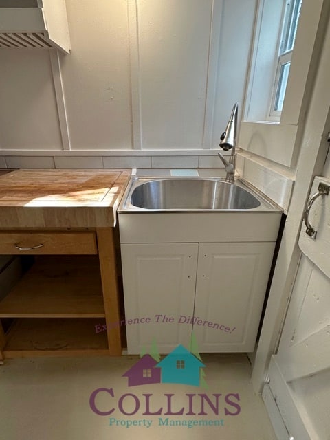 Building Photo - 318 Nile St