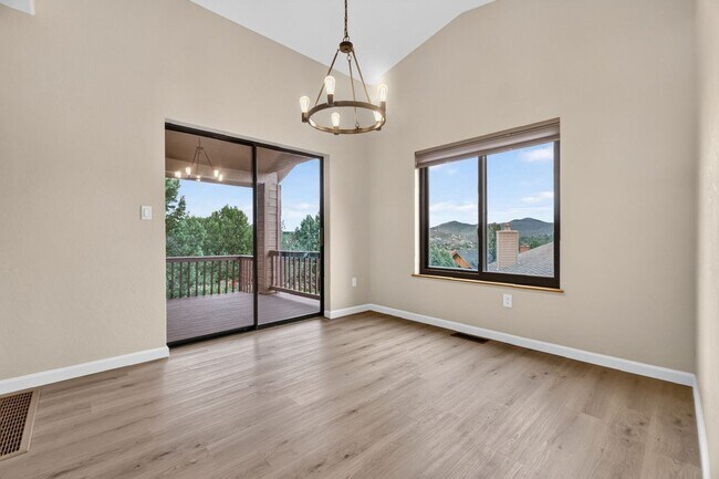 Building Photo - 546 Deer Horn Ct