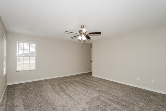 Building Photo - 9999 Chariden Dr