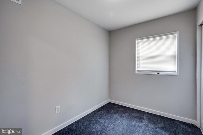 Building Photo - 2327 Wyngate Rd