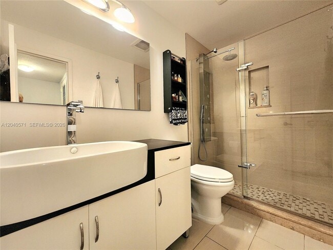 Building Photo - 2030 S Ocean Dr