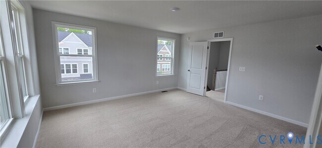 Building Photo - 567 Sybil St