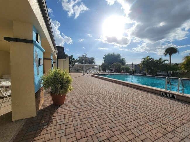 Building Photo - 5700 Holiday Park Blvd