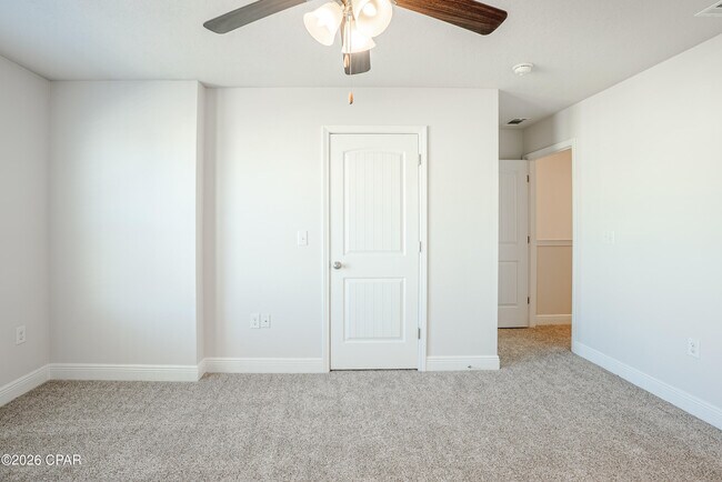 Building Photo - 7472 Shadow Lake Dr