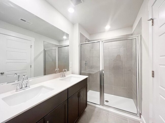 Building Photo - 4 Beachley Pl