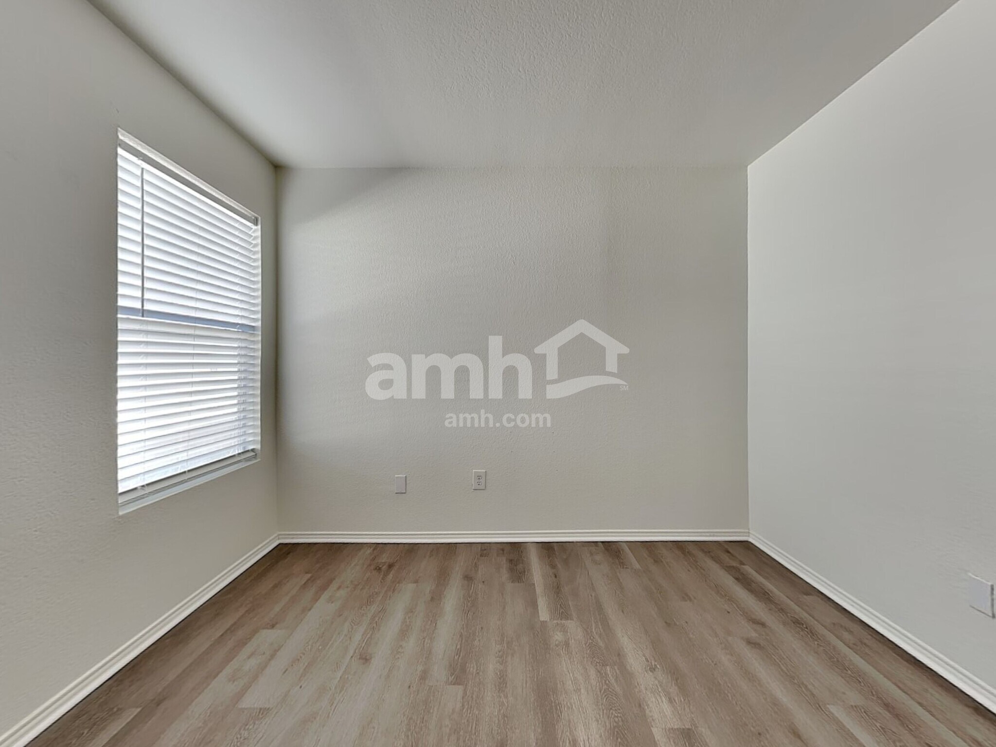 Building Photo - 1995 Kickapoo Trl