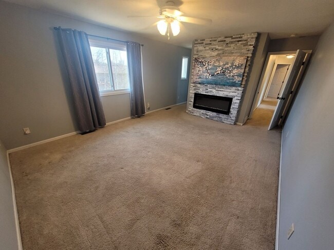 Building Photo - 2255 Vesterheim St