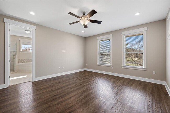 Building Photo - 1706 Cedar Bend Dr