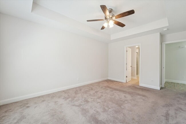 Building Photo - AVAILABLE NOW! (Pet Friendly)