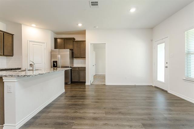 Building Photo - 406 Saddle Club Way