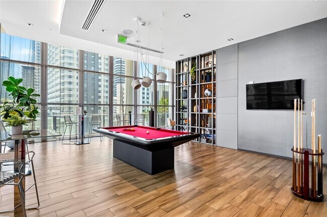 Building Photo - 1100 S Miami Ave