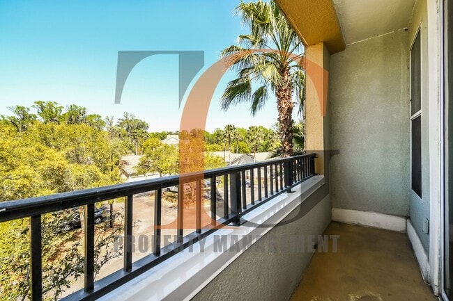 Building Photo - 2/2 Condo in the Gated Community of Villa ...