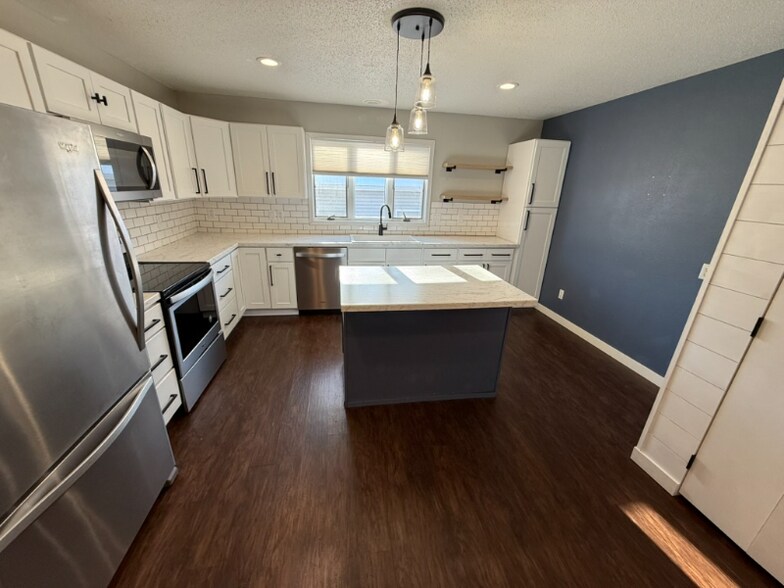 Building Photo - 1511 2nd Ave N