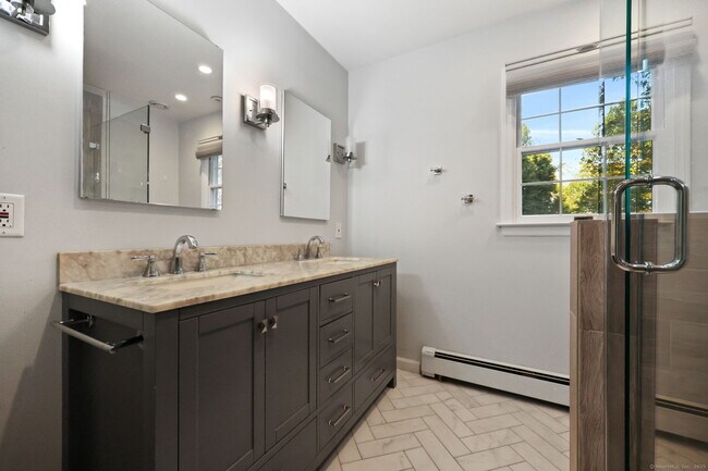 Building Photo - 35 Turner Dr