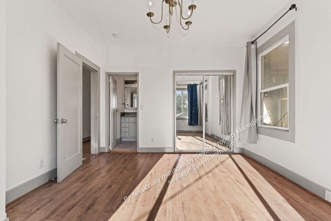 Building Photo - 2037 36th Ave