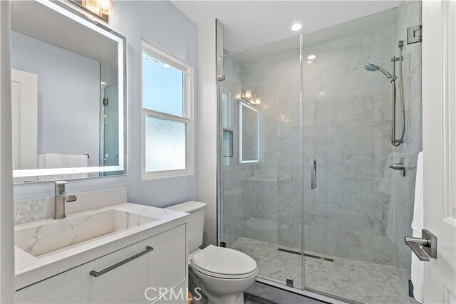 Building Photo - 11568 Newcastle Ave